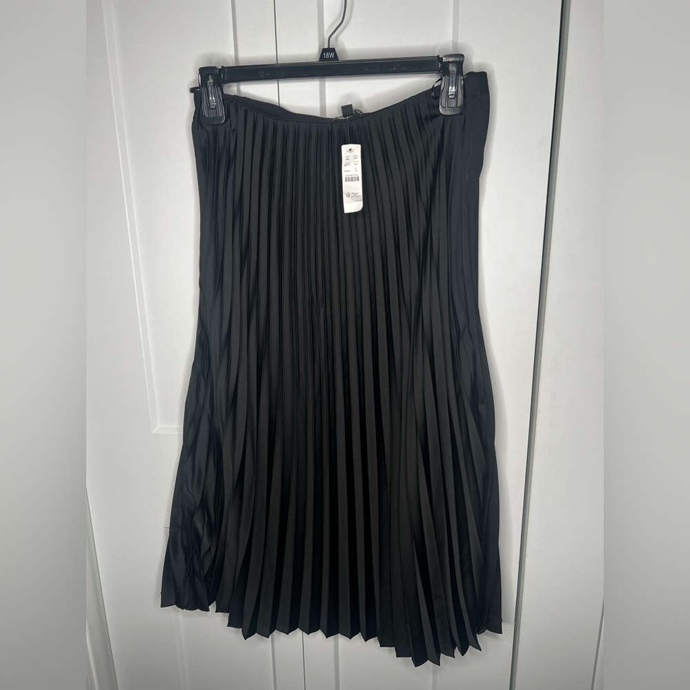 J. Crew Classic Black A-Line Pleated Midi Skirt NWT Women's Size Medium